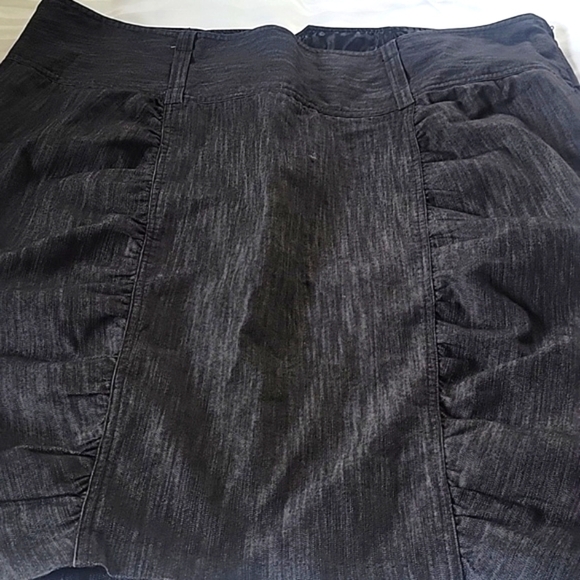 TORRID Ruched Black Denim Skirt Shirred Sides Back Slit, Side Zip, Plus Size: 20 - Picture 2 of 9